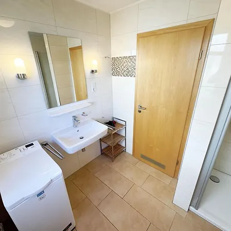 Haus Ruegenscher Bodden Whg 03 Mit Meerblick