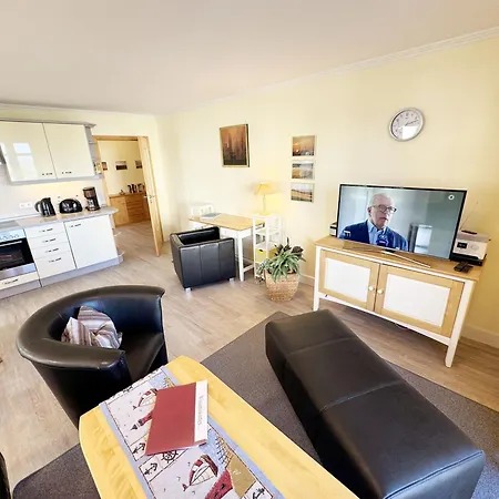 Haus Ruegenscher Bodden Whg 03 Mit Meerblick Appartement