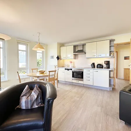 Haus Ruegenscher Bodden Whg 03 Mit Meerblick *