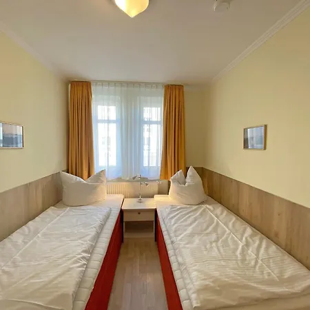 Haus Ruegenscher Bodden Whg 03 Mit Meerblick *