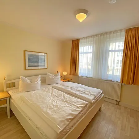 דירה Haus Ruegenscher Bodden Whg 03 Mit Meerblick גוהרן